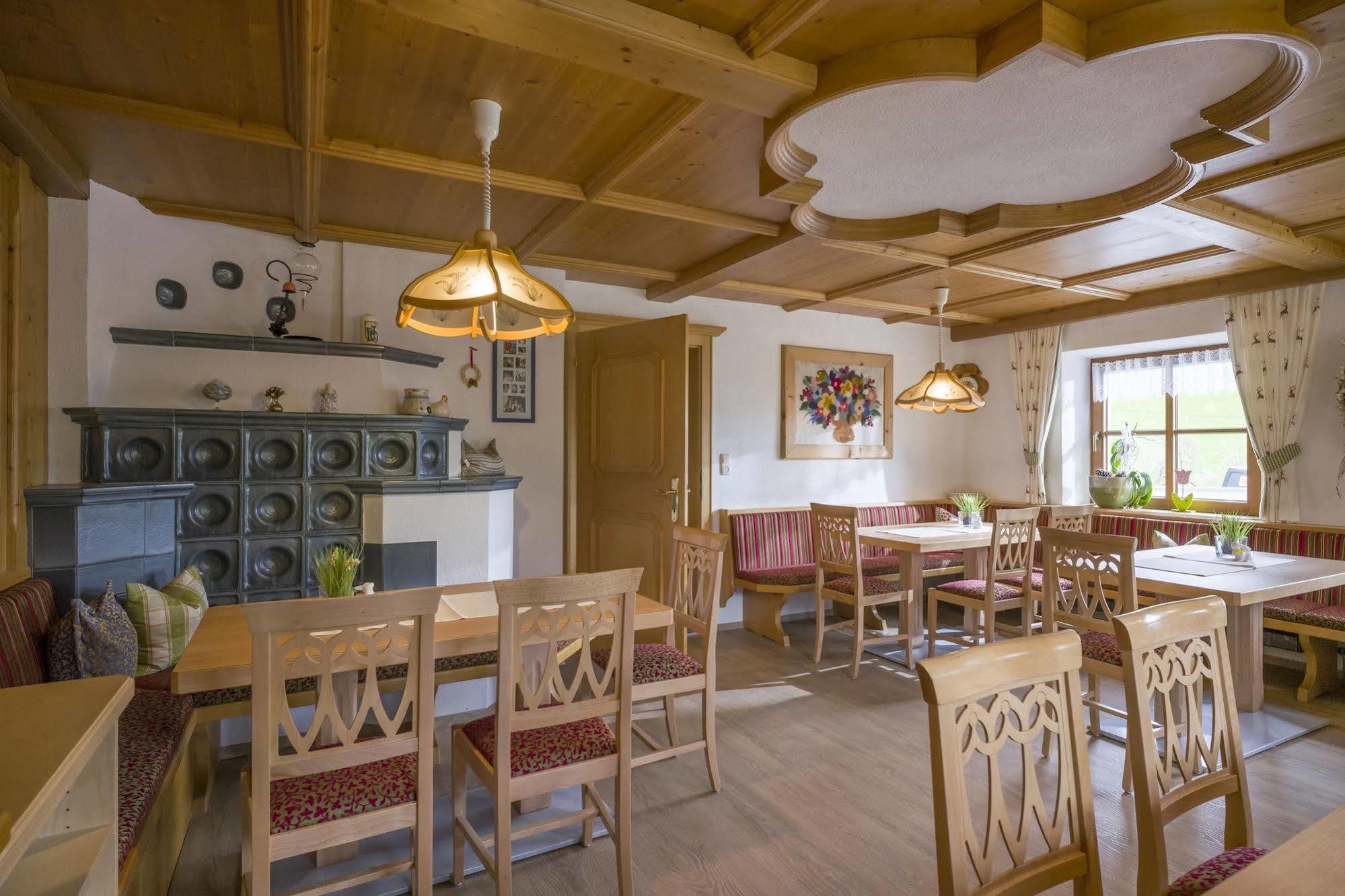 Wanishof Apartment เทียร์ซี ภายนอก รูปภาพ
